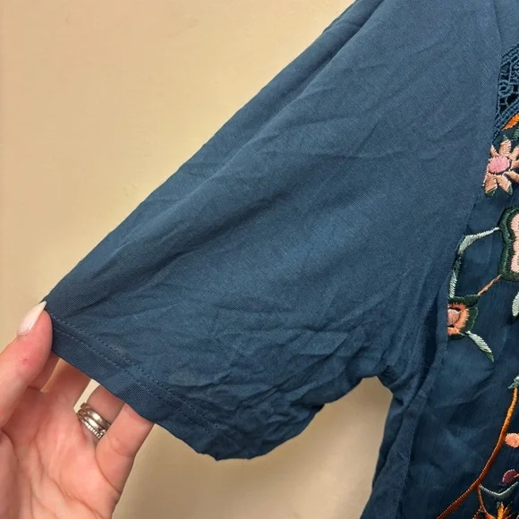 Anthropologie Tiny Eliana Embroidered Top - Picture 4 of 13